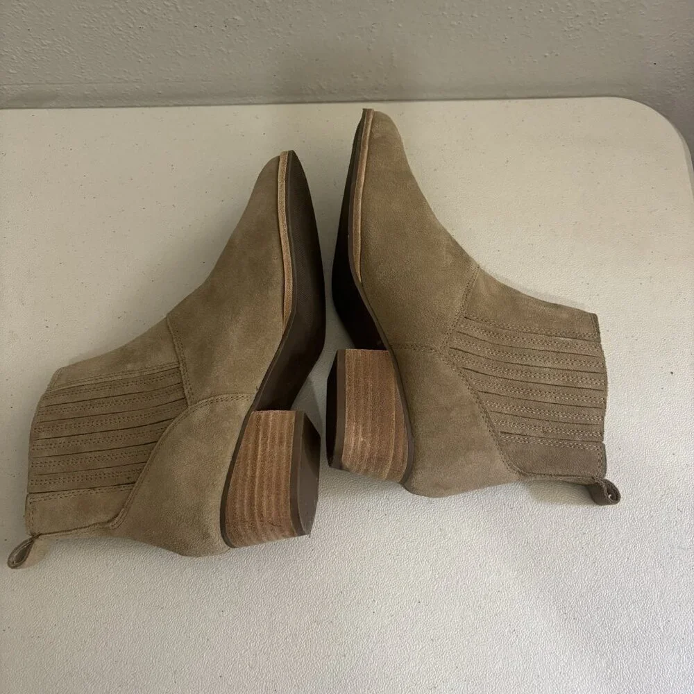 Hush Puppies Sierra Chelsea Suade Taupe Ankle Boots Women's Size 7.5 M